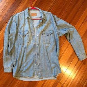 Vintage Levi’s denim button up